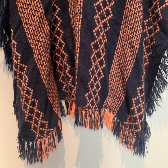 ❌SOLD❌ Free People Poncho - Picture 3 of 5